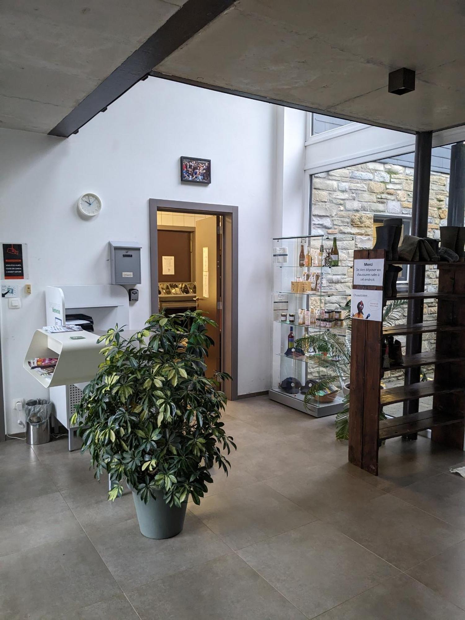 Le Fagotin - Youth Hostel ستاومونت المظهر الخارجي الصورة