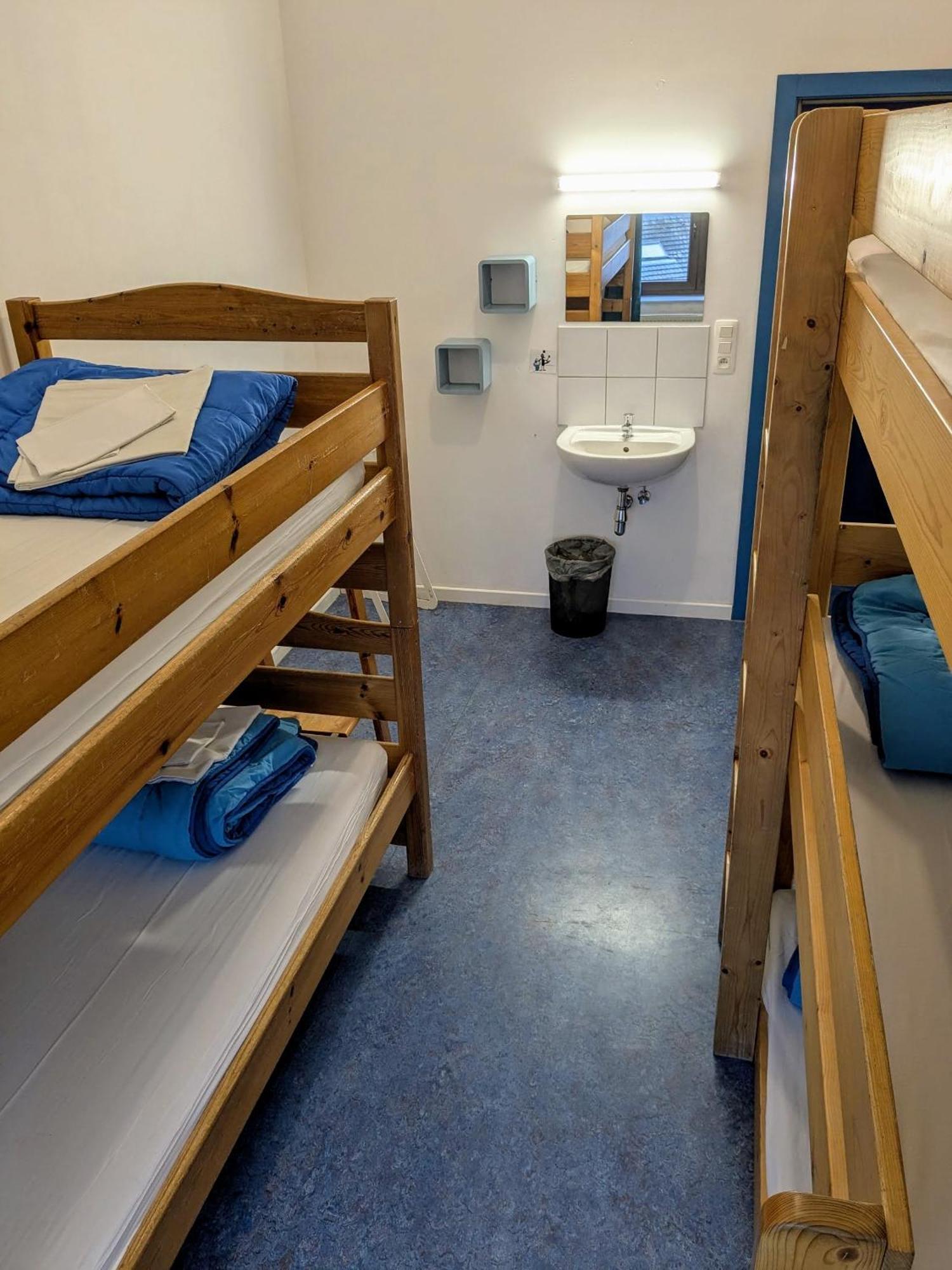 Le Fagotin - Youth Hostel ستاومونت المظهر الخارجي الصورة