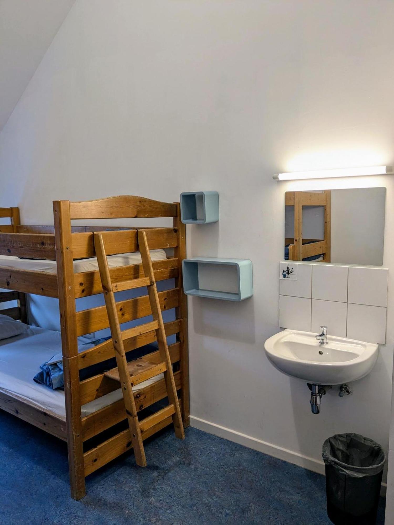 Le Fagotin - Youth Hostel ستاومونت المظهر الخارجي الصورة